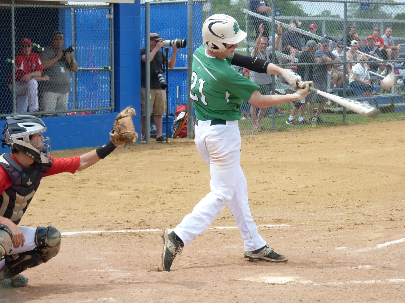 Devin Sharkey, Mainland